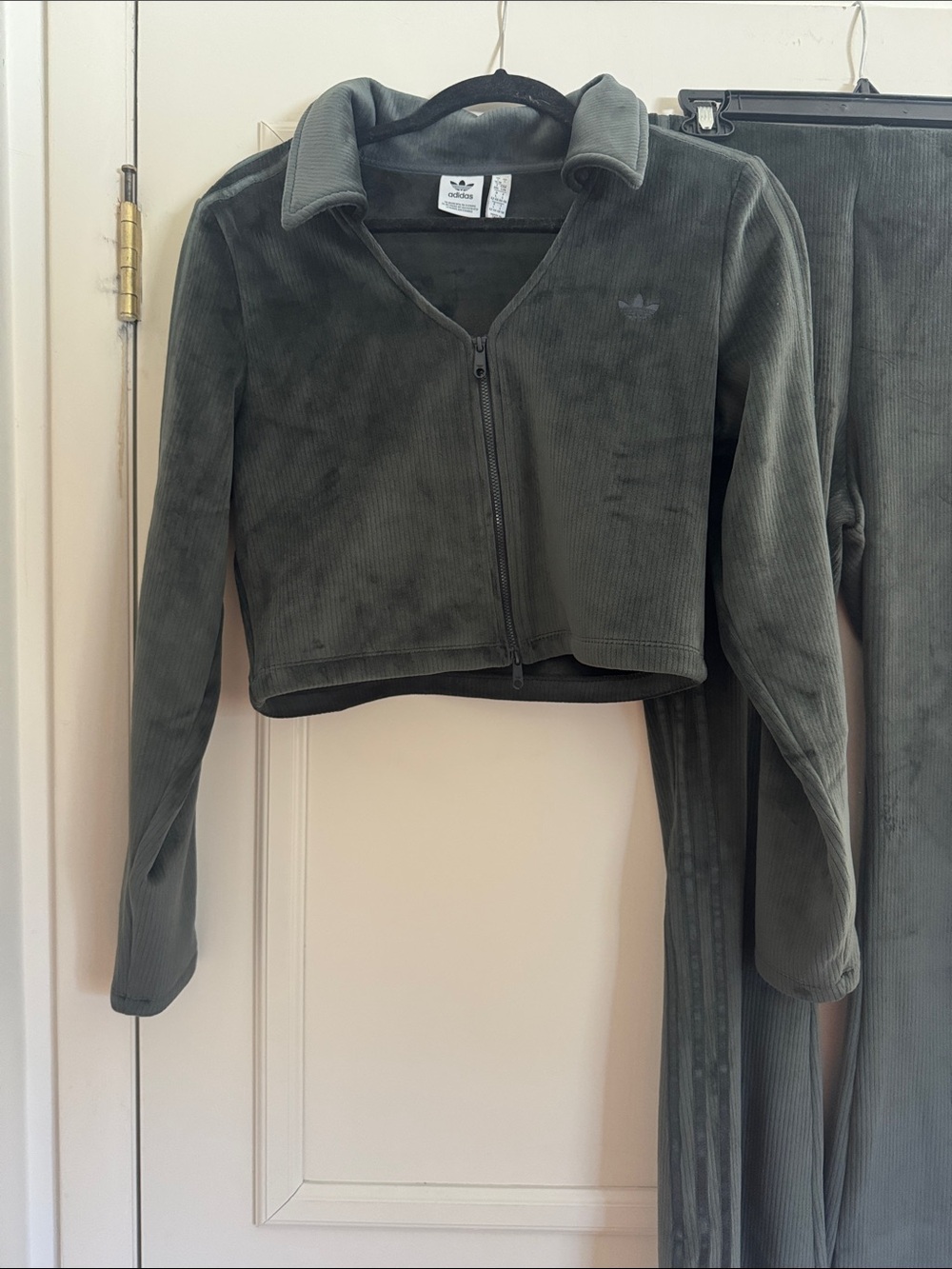 adidas Original Femme Galore Rib Cardigan & Pant set | SZ M/L - Picture 7 of 9